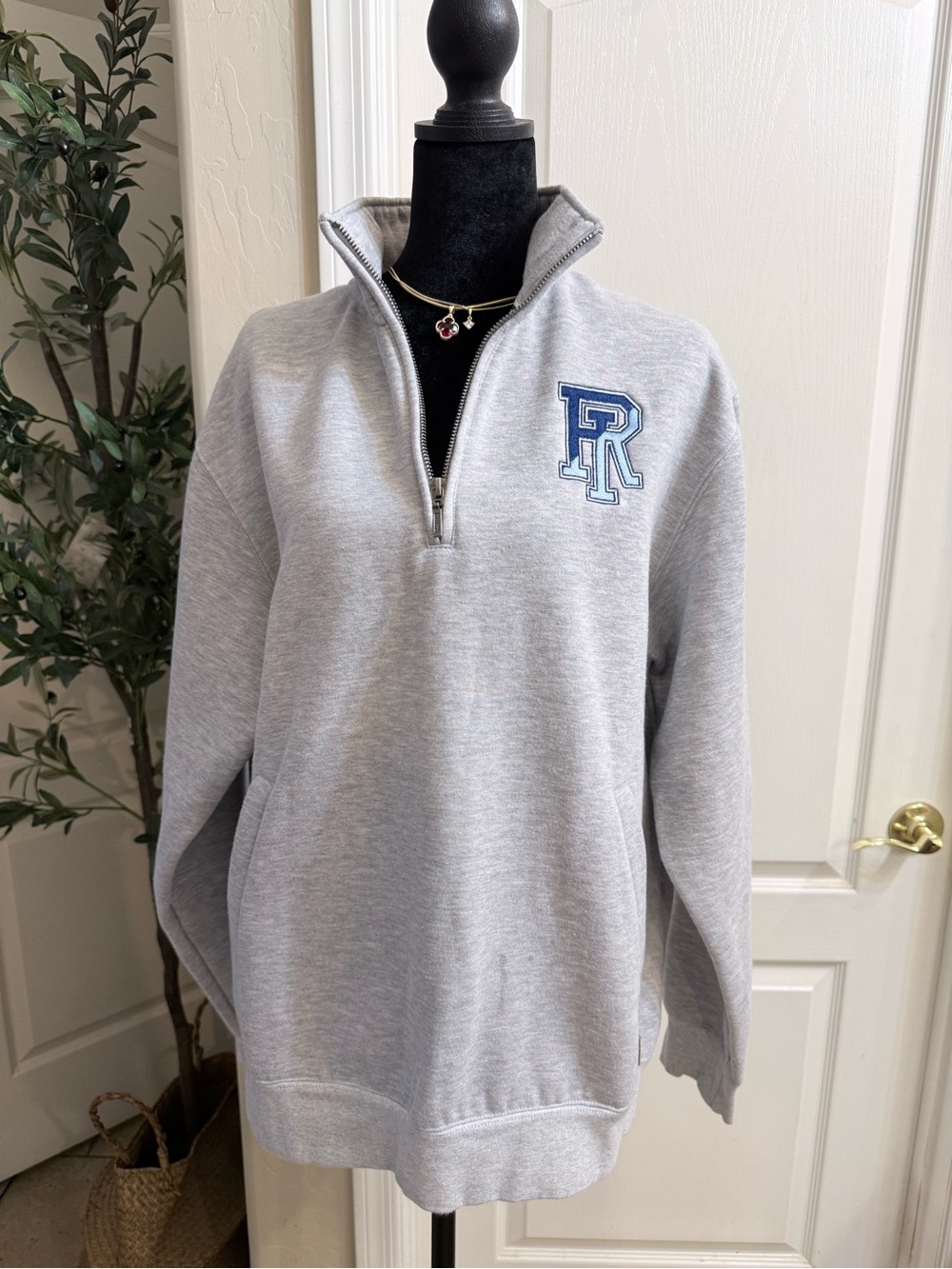 Landway Heritage Vintage Embroidered Gray Quarter Zip Sweatshirt Unisex Size M